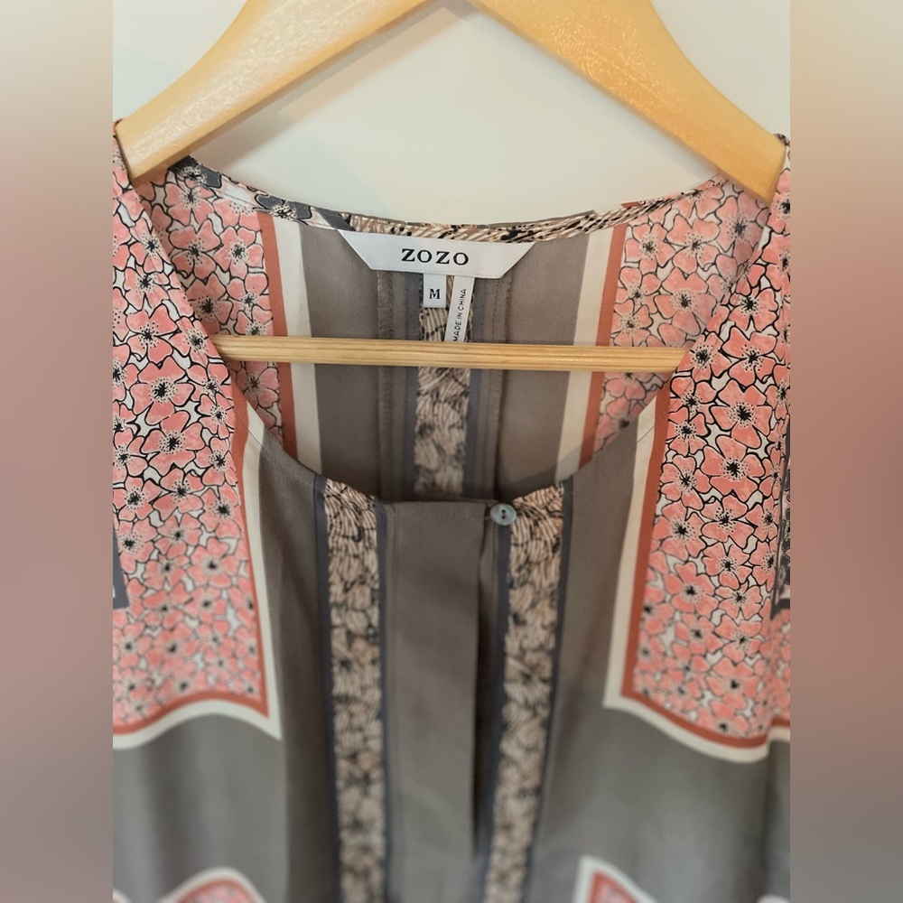 ZOZO Shift Dress Size size Medium. Neutrals and Pink. Floral. - Picture 2 of 2